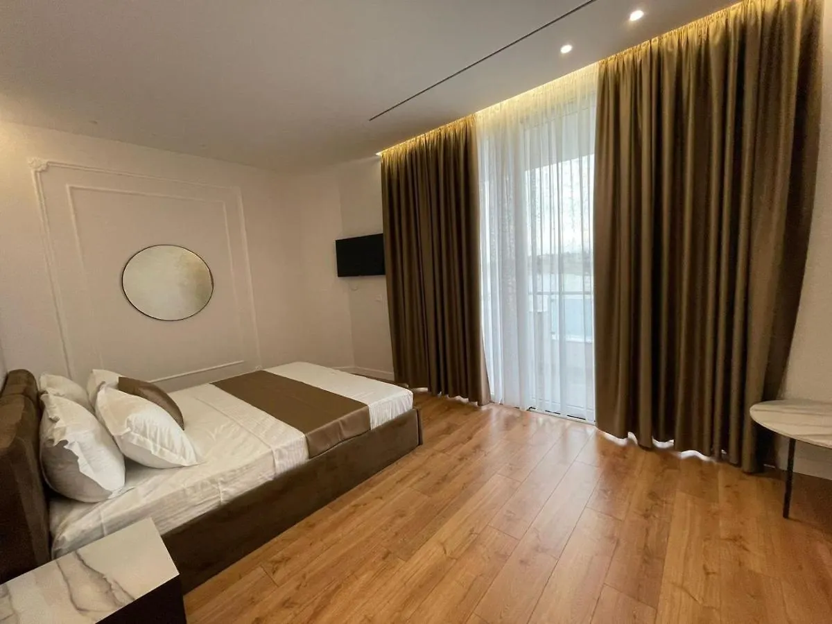 Hotel Ujvara Belsh