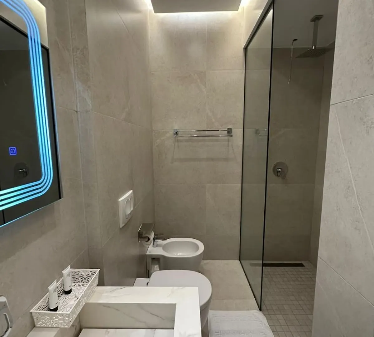 Hotel Ujvara Belsh Albania